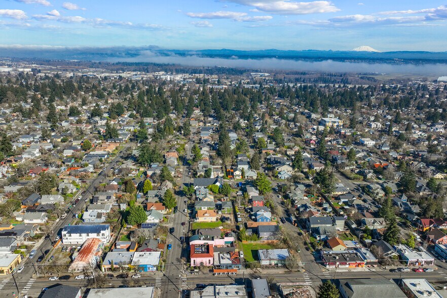 More Photos Of 2703 NE Alberta St, Portland Restaurant For Sale