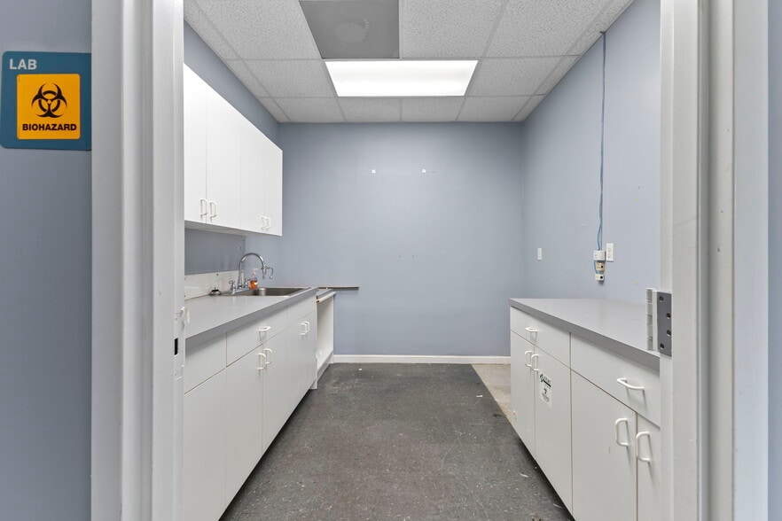 More Photos Of 1485 37th St, Vero Beach Medical For Lease