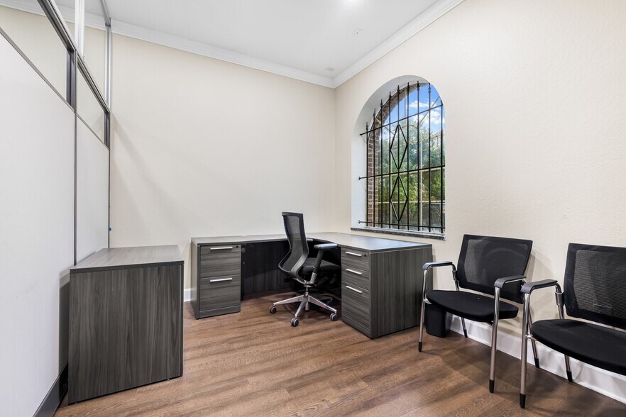 More Photos Of 3615 E Frontage Rd, Tampa Office Residential For Sale