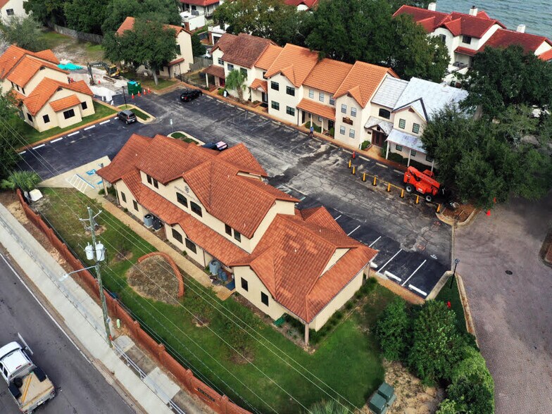 More Photos Of 85 Bay Bridge Dr, Gulf Breeze Medical For Sale