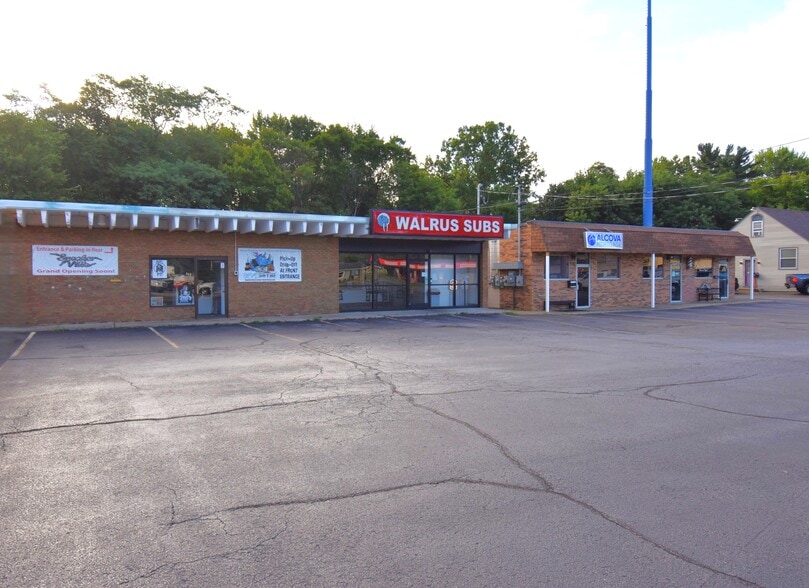 More Photos Of 1305-1363 S Raccoon Rd, Austintown Storefront For Sale