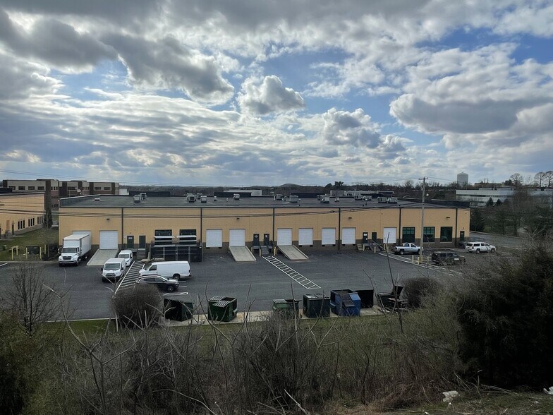 More Photos Of 2810-2870 Emrick Blvd, Bethlehem Light Distribution For Lease