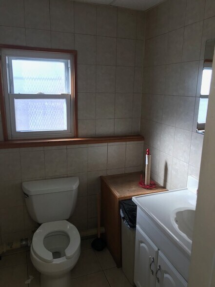 More Photos Of 2568-2570 Hempstead Tpke, East Meadow Storefront Retail Office For Lease