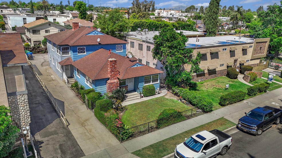 More Photos Of 5449 Bellingham Ave, Valley Village Apartments For Sale
