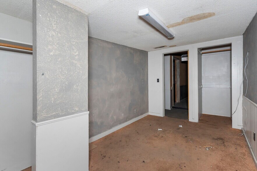 More Photos Of 825 MO-59, Carthage Industrial For Lease