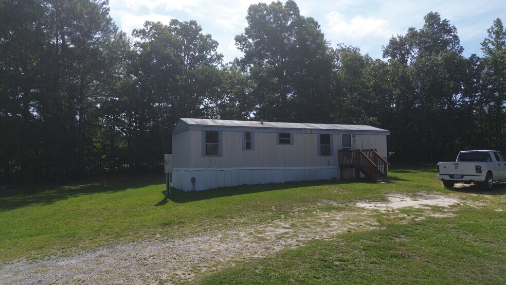More Photos Of 100 Wild Forest Ln, Sanford Manufactured Housing Mobile Home Park For Sale