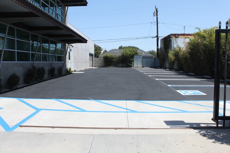 More Photos Of 13806 S Inglewood Ave, Hawthorne Loft Creative Space For Sale