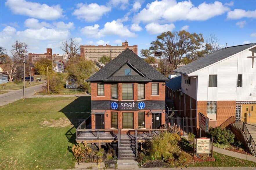 More Photos Of 7436 Oakland St, Detroit Apartments For Sale