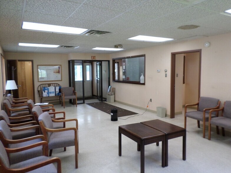 More Photos Of 1240 State Route 307, Lake Winola Office For Sale