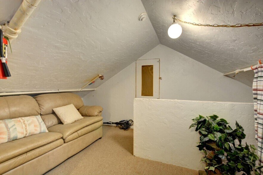 More Photos Of 625 Barbara Drive, Grants Pass Assisted Living For Sale