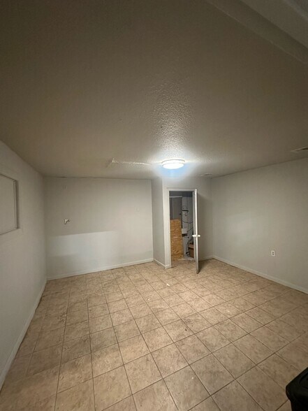 More Photos Of 10126 Jensen Dr, Houston Freestanding For Lease