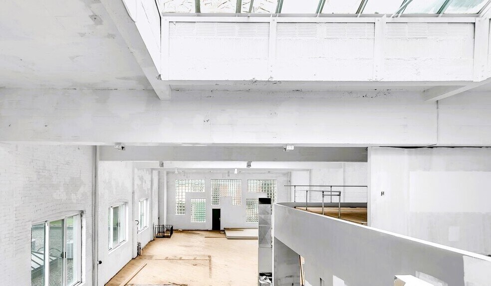 More Photos Of 420 N Craig St, Pittsburgh General Retail For Sale