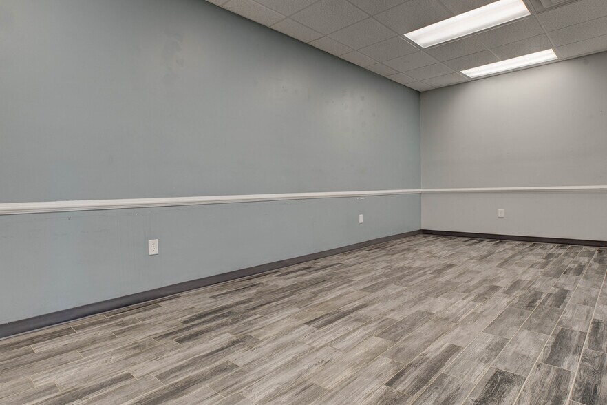 More Photos Of 270 Evans Ave, Mount Sterling Medical For Lease