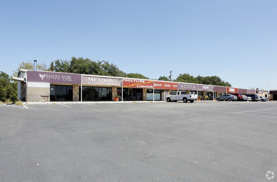 More Photos Of 1904 Old Ranch Road 12, San Marcos Storefront For Lease