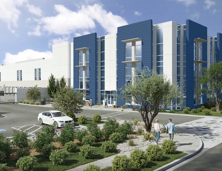 More Photos Of 17713 Slover Ave, Bloomington Industrial For Lease