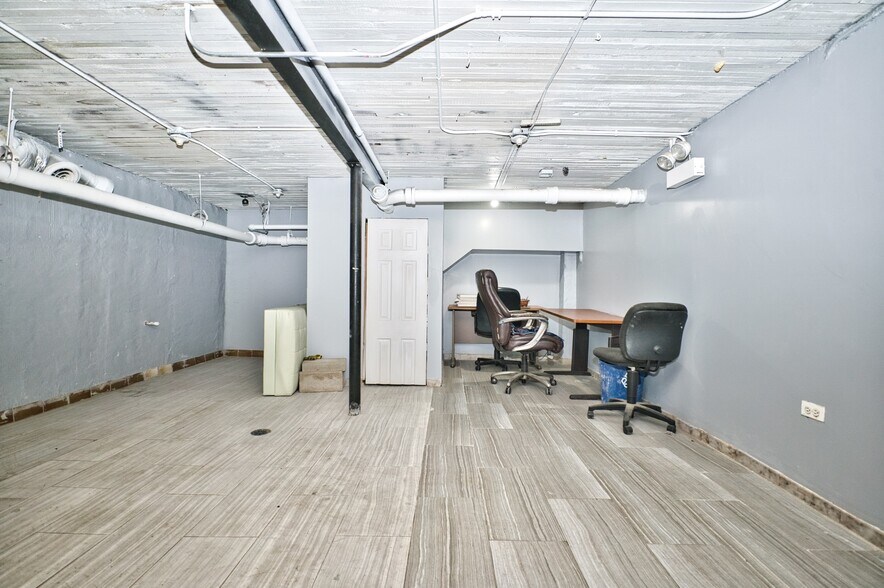 More Photos Of 4346 N Pulaski Rd, Chicago Storefront Retail Office For Sale