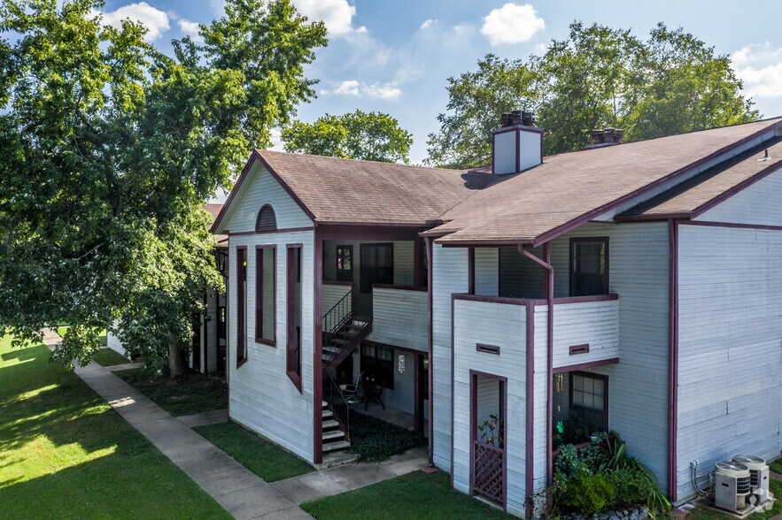 More Photos Of 1100 Brookside Dr, Little Rock Apartments For Sale