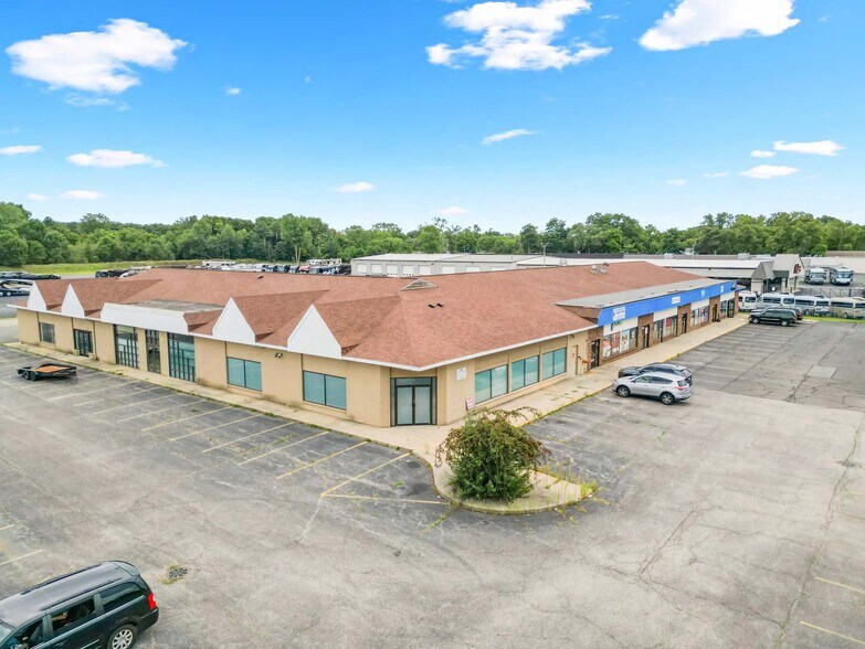 More Photos Of 5520-5528 Division Ave S, Kentwood Storefront For Lease