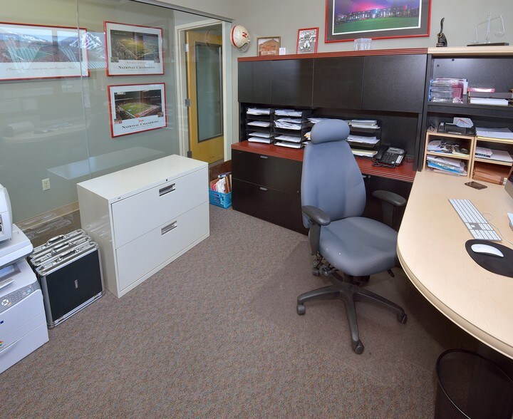 More Photos Of 30 Benchmark Rd, Avon Office For Sale
