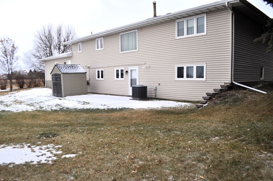 More Photos Of 1300 Crestfield Ave, Bismarck Apartments For Sale