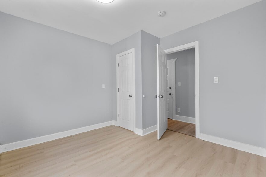 More Photos Of 746 Maple St, Bridgeport Apartments For Sale