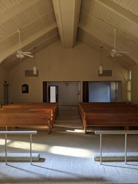 More Photos Of 955 Meadowbrook Rd, Asheboro Religious Facility For Lease