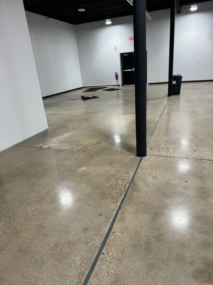 More Photos Of 1000 Monmouth Blvd, Galesburg Service For Sale