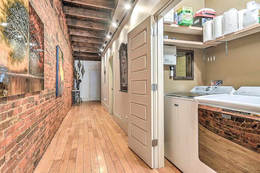 More Photos Of 529 State St, Bristol Storefront Retail Office For Sale