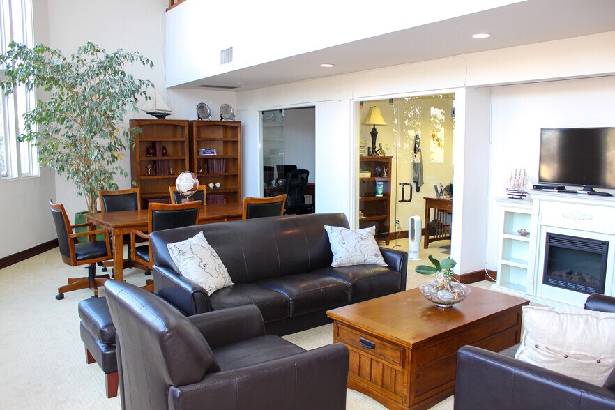 More Photos Of 550 Hartnell St, Monterey Office For Lease