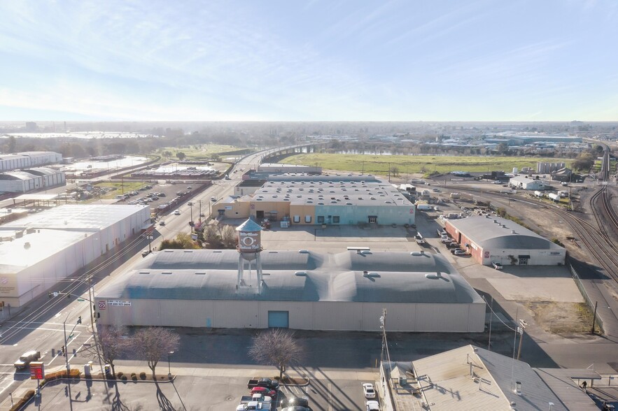 Primary Photo Of 301 9th St, Modesto Manufacturing For Sale