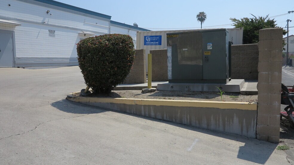 More Photos Of 1128-1164 Huntington Dr, Duarte Freestanding For Sale