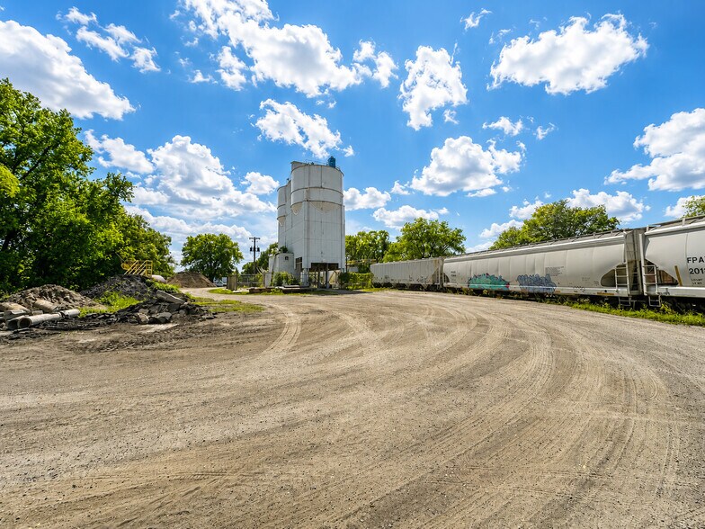 More Photos Of 530 W 86th St, Minneapolis Land For Sale