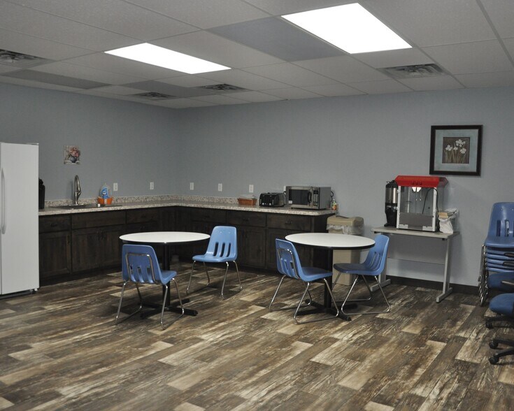 More Photos Of 161 4th Ave N, Foley Office For Sale