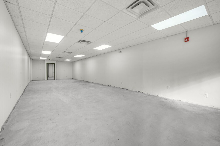 More Photos Of 321-335 Maple St, Perth Amboy Storefront Retail Residential For Lease