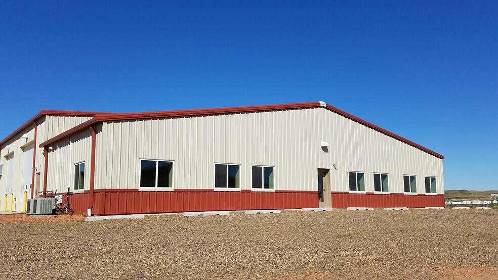 More Photos Of 2018 125th Ave NW, Watford City Warehouse For Lease