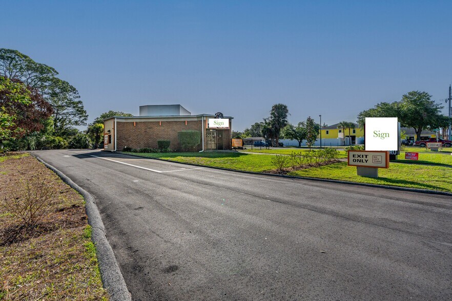 More Photos Of 1015 S Ridgewood Ave, Edgewater Office For Sale