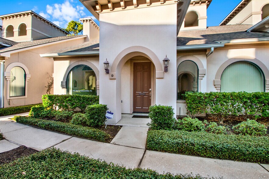 More Photos Of 12818 Willow Centre, Houston Office Residential For Sale