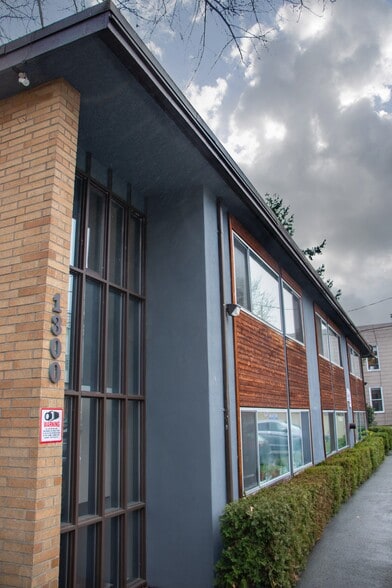 More Photos Of 1300 14th Ave S, Seattle Apartments For Sale