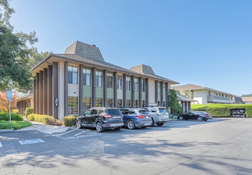 More Photos Of 26535 Carmel Rancho Blvd, Carmel Medical For Lease