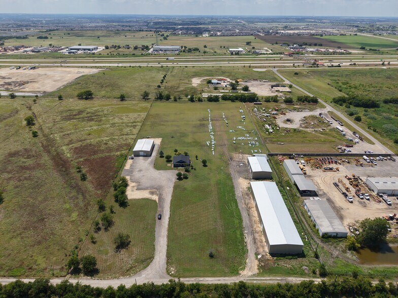 More Photos Of 601 Private Road 900, Hutto Unknown For Lease
