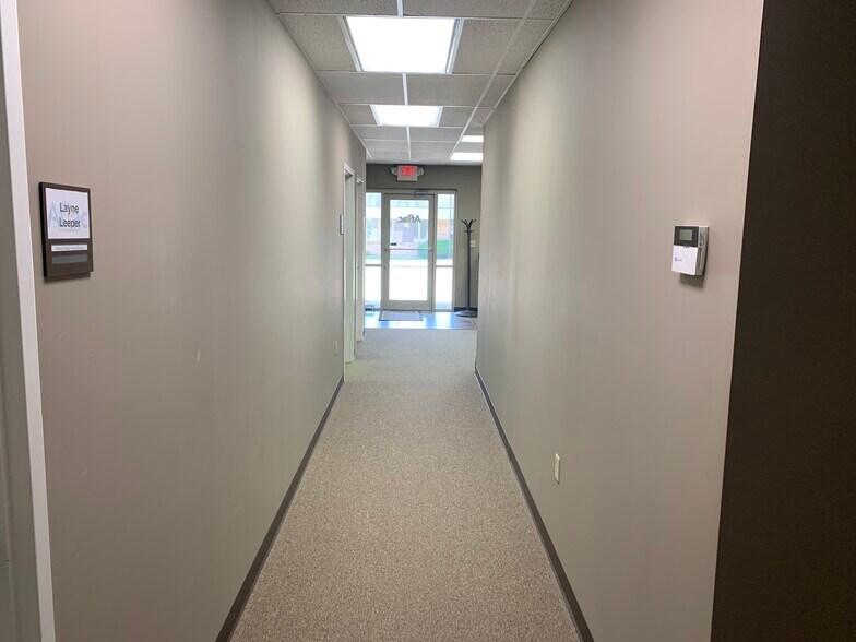 More Photos Of 1001 N Hickory Rd, South Bend Office For Lease