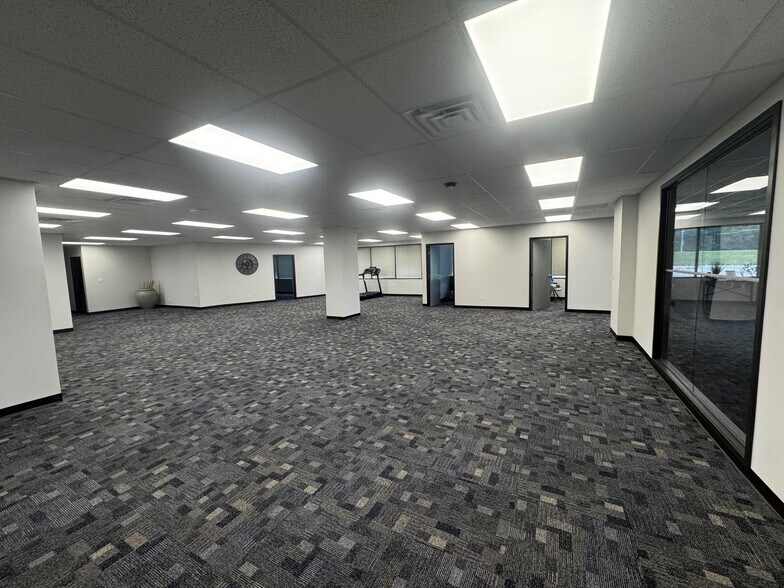 More Photos Of 201 E Partridge Ave, Independence Loft Creative Space For Lease