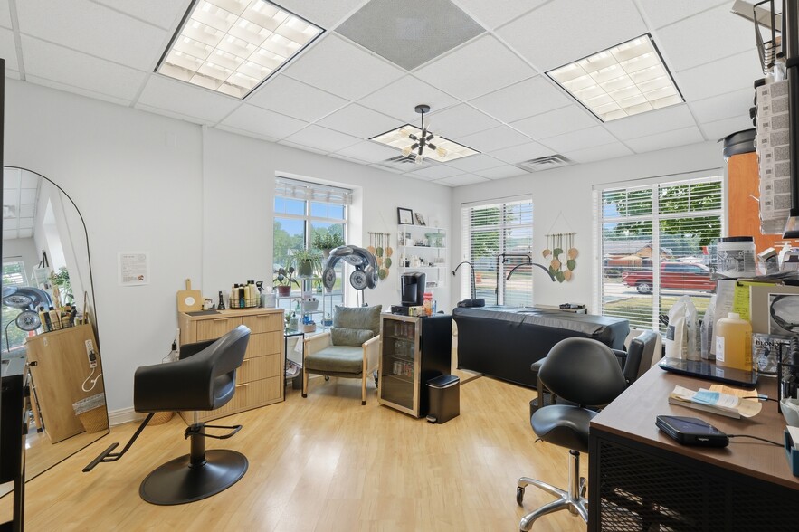 More Photos Of 1280 W Main St, Sun Prairie Freestanding For Sale
