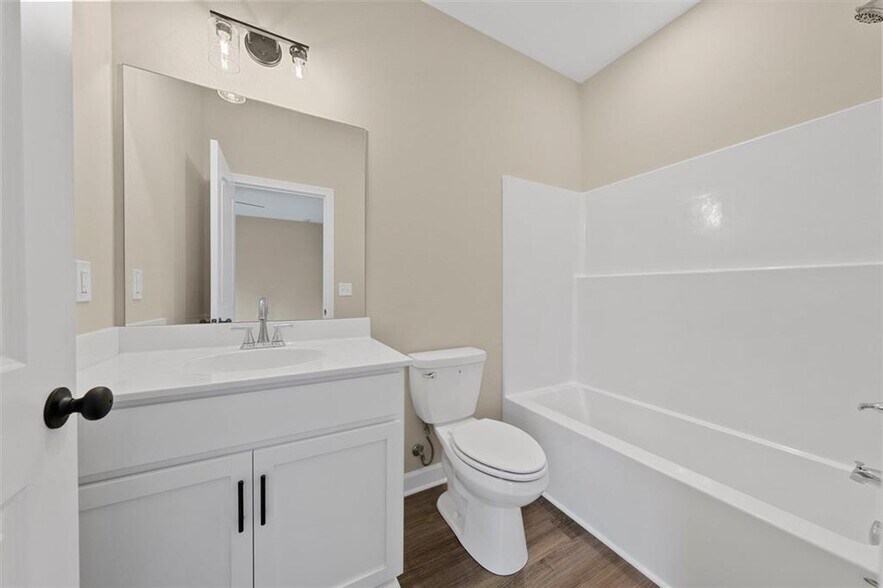 More Photos Of 721 Plano Rd, Bowling Green Apartments For Sale