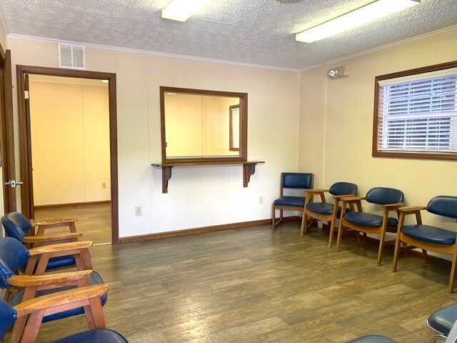 More Photos Of 503 S Railroad Ave, Twin City Medical For Lease