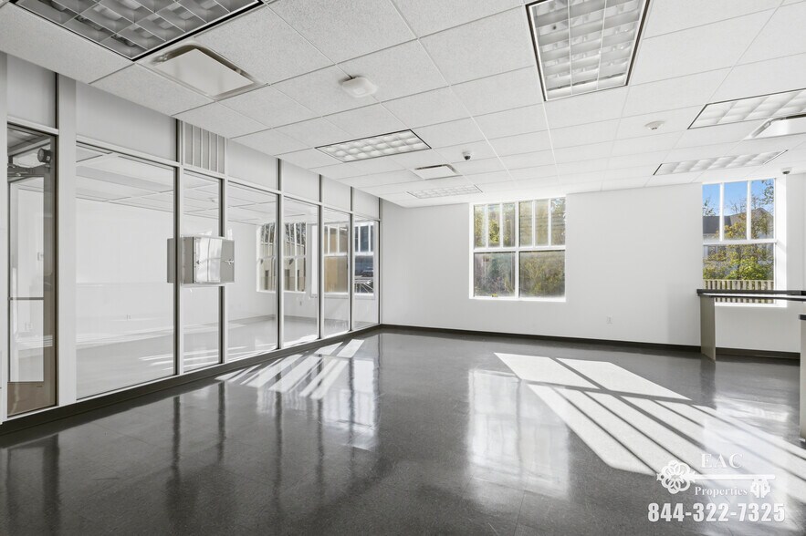 More Photos Of 606-612 West Ave, Norwalk Office For Lease