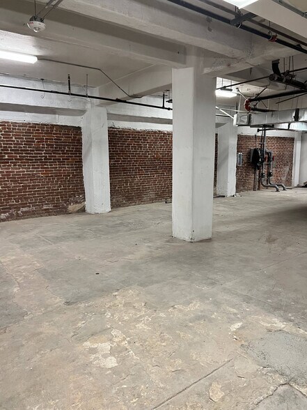 More Photos Of 601 S Broadway, Los Angeles Apartments For Lease
