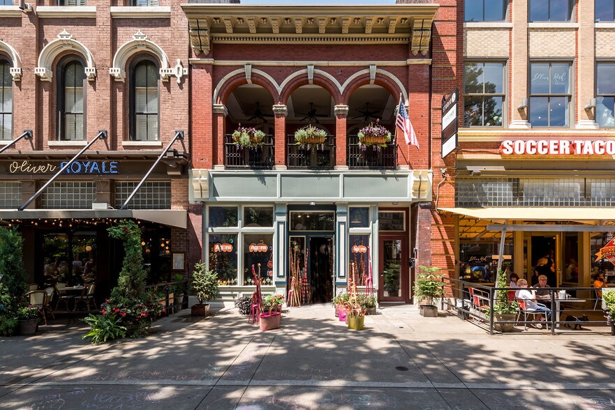 Primary Photo Of 7 Market Sq, Knoxville Storefront Retail Office For Lease