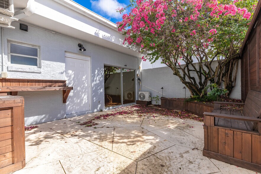 More Photos Of 418 Canal St, New Smyrna Beach Loft Creative Space For Sale