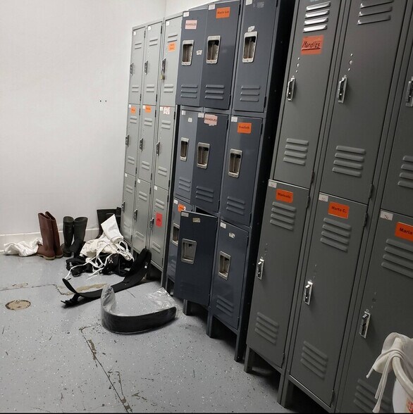 More Photos Of 13294 Ralston Ave, Sylmar Warehouse For Sale